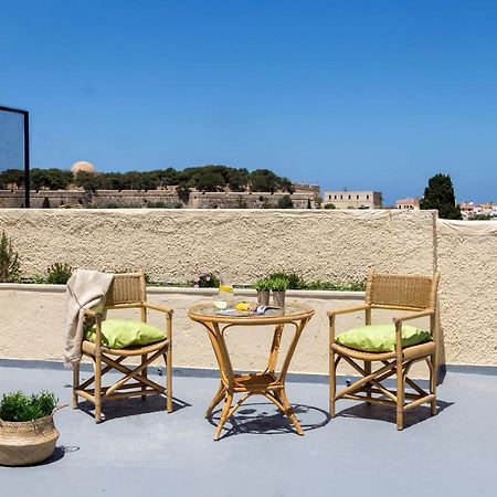 شقة Giardino Apt, Comfort With Views To Remember! ريثيمنو المظهر الخارجي الصورة